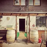 모텔 Jeje Und Anna's Eifel Haus 3*