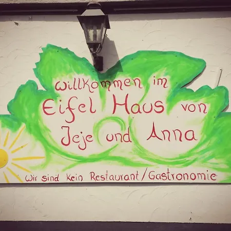 Jeje Und Anna's Eifel Haus Monschau