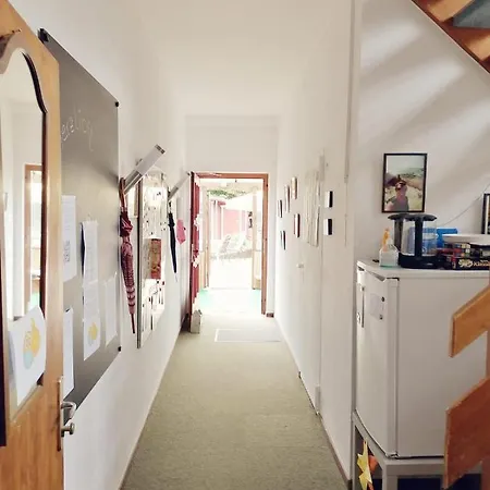 Jeje Und Anna's Eifel Haus 汽车旅馆 3*