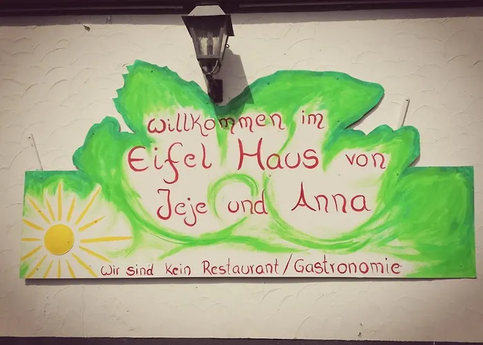 Jeje Und Anna's Eifel Haus Monschau