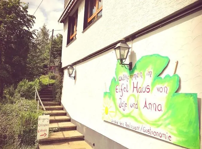 Jeje Und Anna's Eifel Haus Motel Monschau